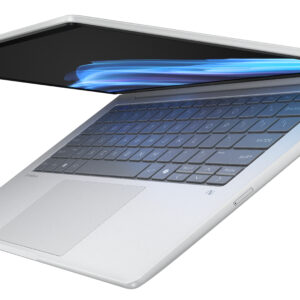 HEWLETT-PACKARD HP EliteBook 8 G1i AI 14 - Ultra 5-228V, 32GB, 512GB SSD, 14-inch WUXGA 300-nit AG display, 5MP IR camera, WWAN-ready, Smartcard reader, Fingerprint Reader, Nordic backlit keyboard, Glacier Silver, 62Wh battery, Win 11 Pro, 3-year warranty (AD3T8ET#UUW)